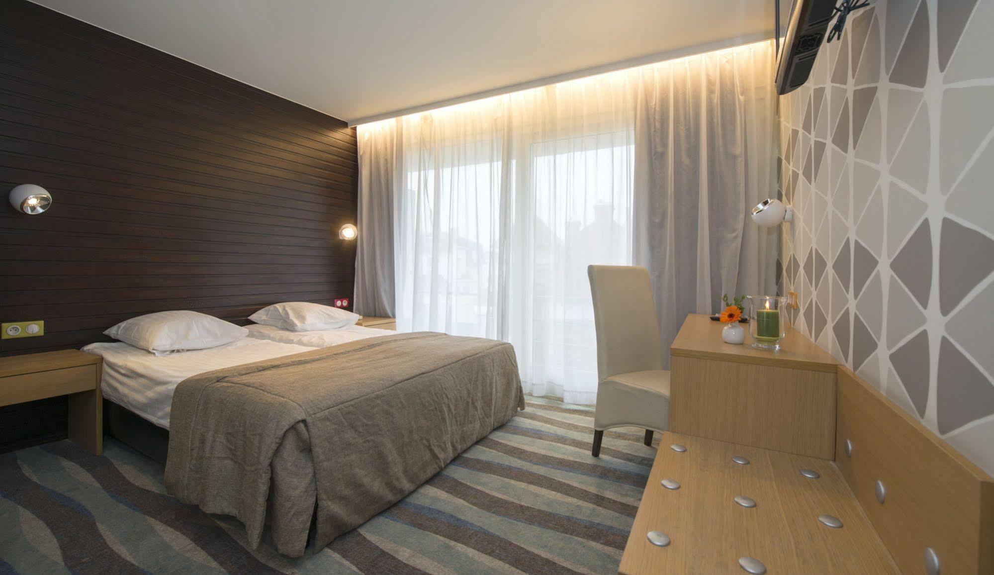 Hotel Maxim De Panne Kültér fotó